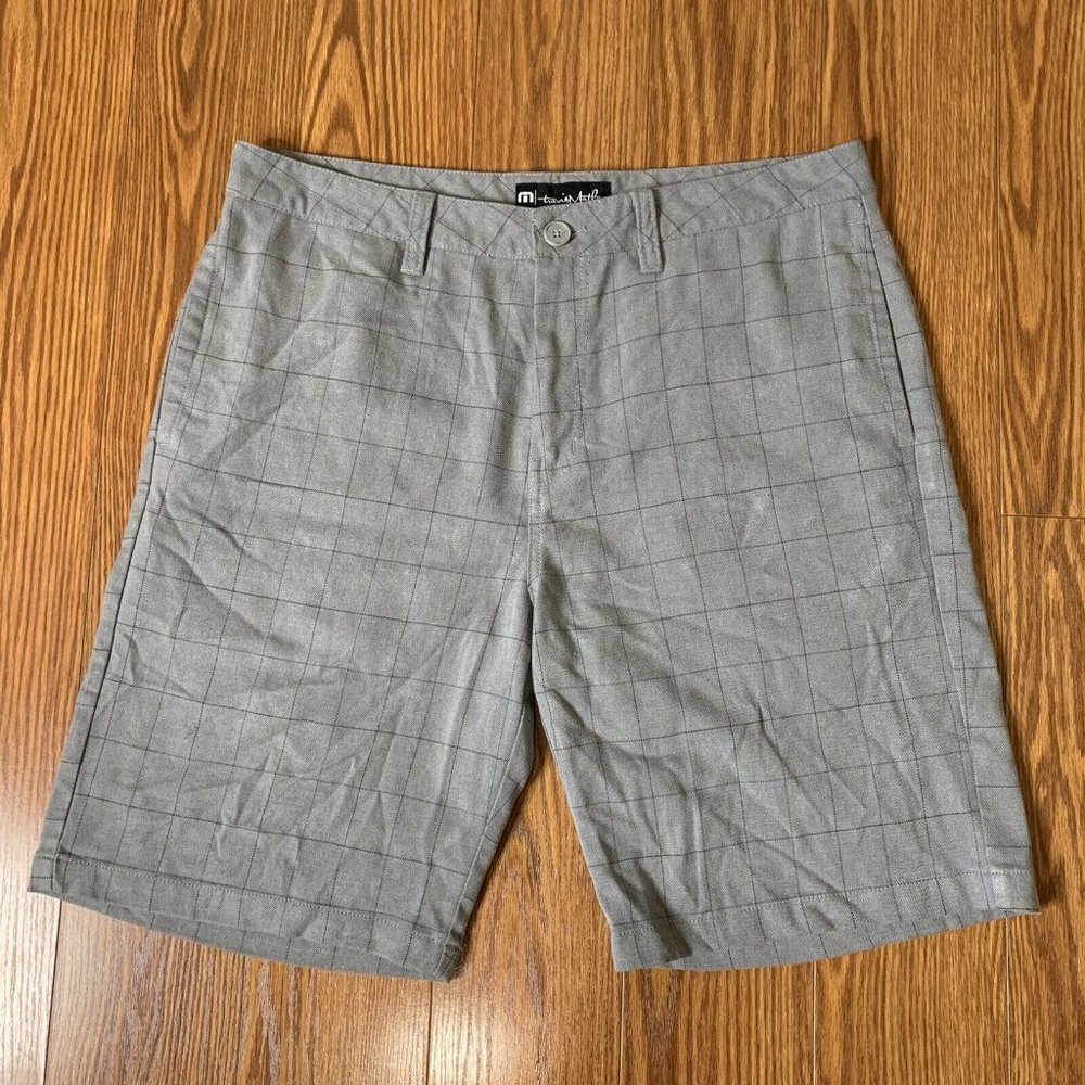 Travis Mathew Mens 36 Plaid Shorts